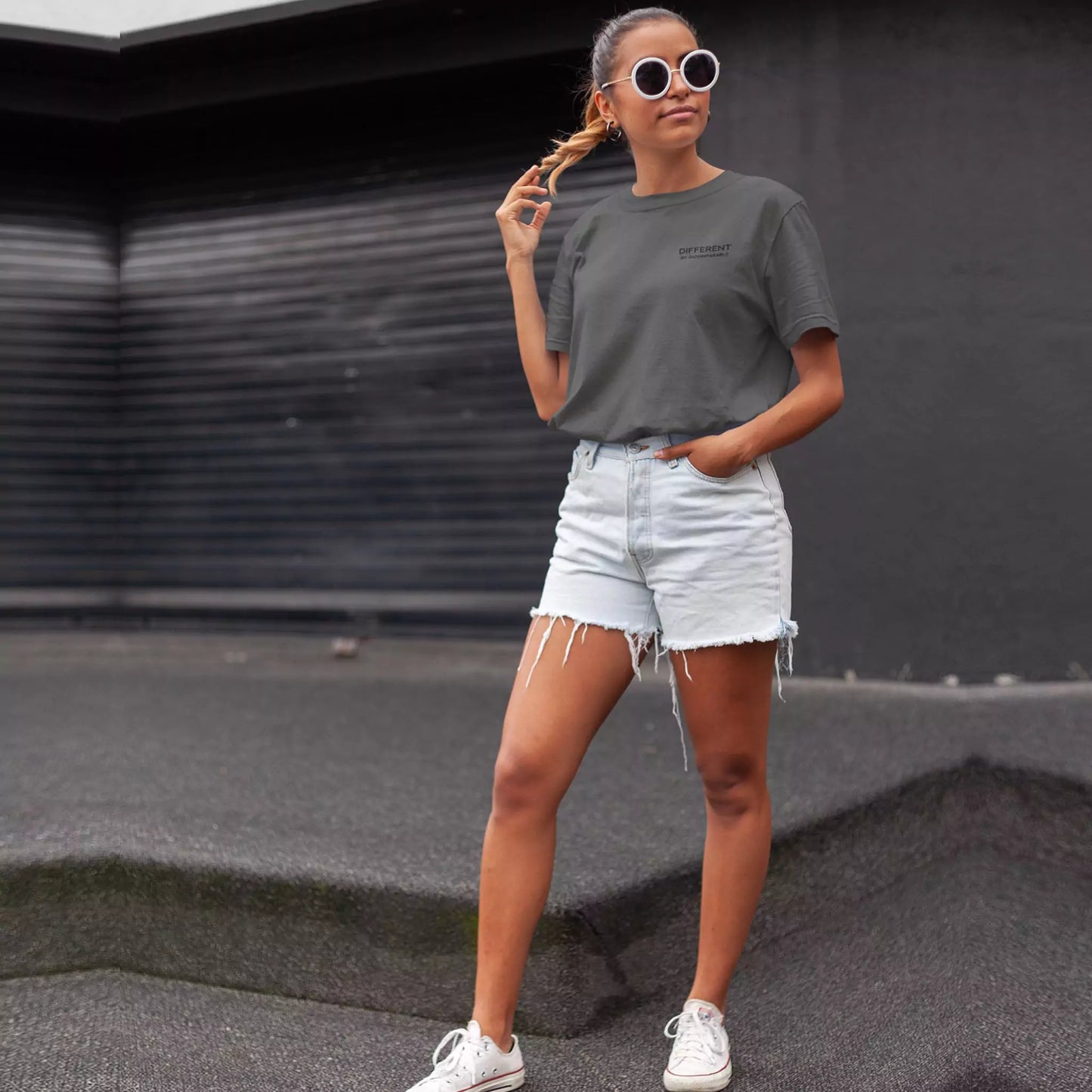 Different Tee Grey Dark